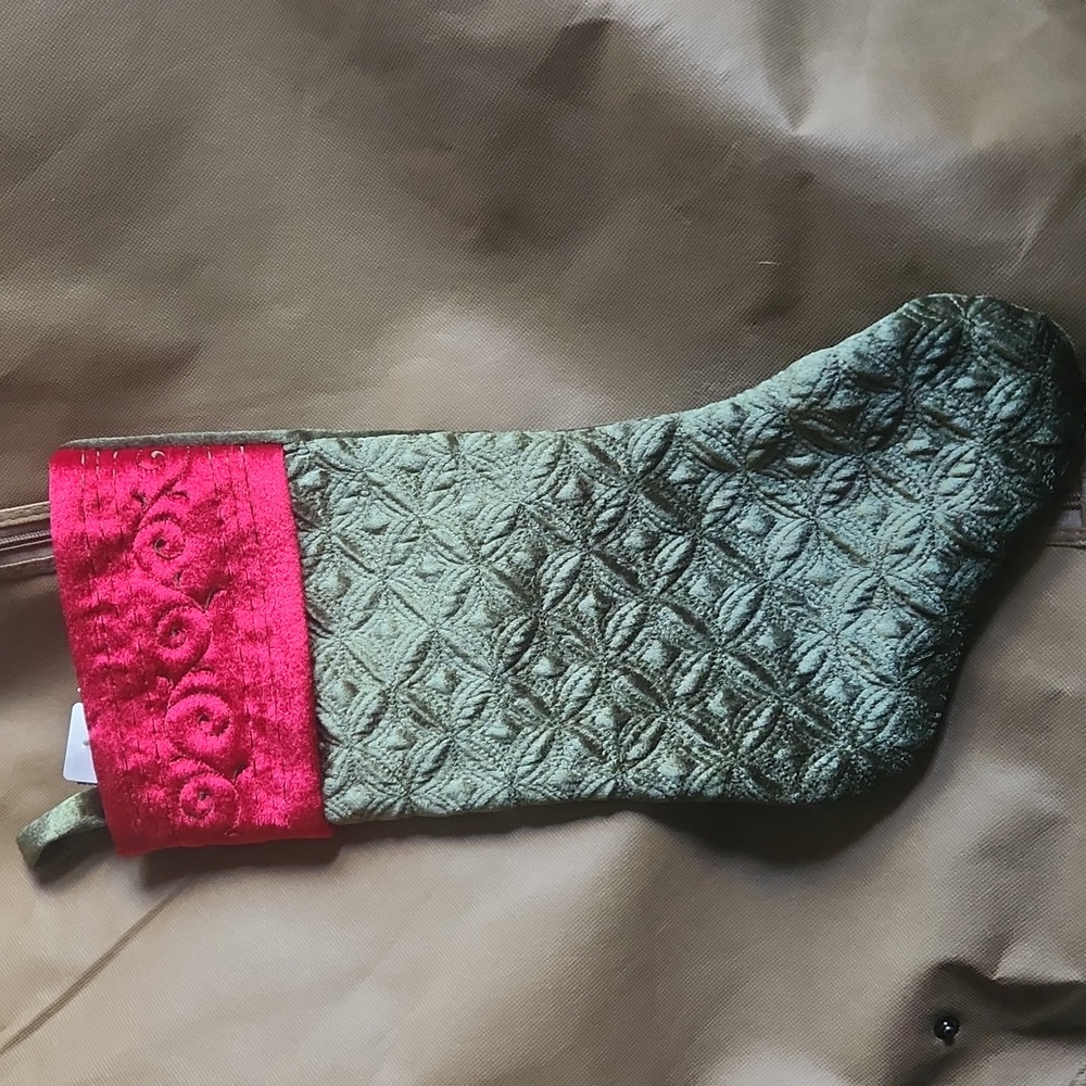 N1  New - Xmas colours rich Green+ Red velvet like Quilted Stocking